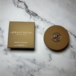 Anastasia Beverly Hills Cream Bronzer